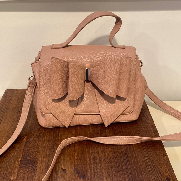 NWT Crossi blush pleather bow front top handle with shoulder strap bag purse - Picture 1 of 5